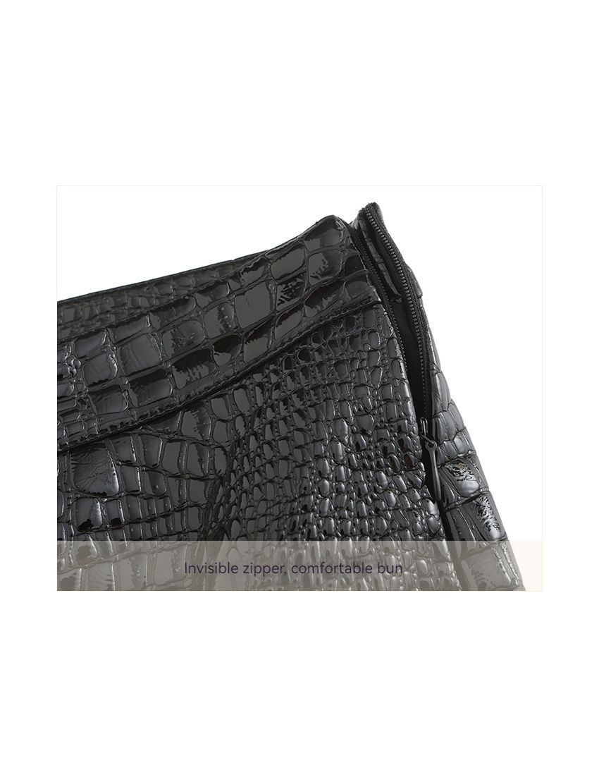 Vintage gold buckle decorative leather skirt